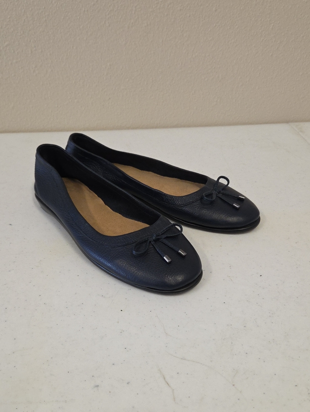 Michelle D Leather Ballet Flats with Bow Accent In Navy Blue.